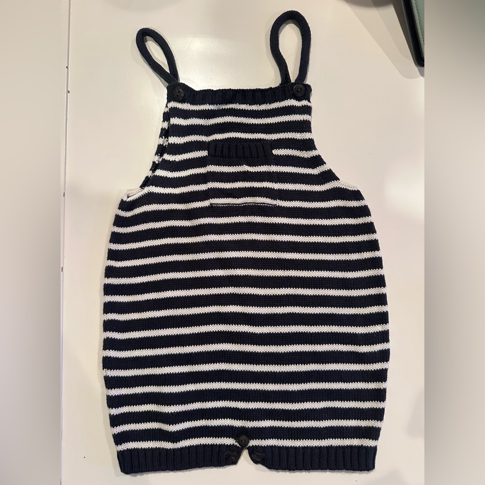 Fin & Vince sweater romper 6/12 months
